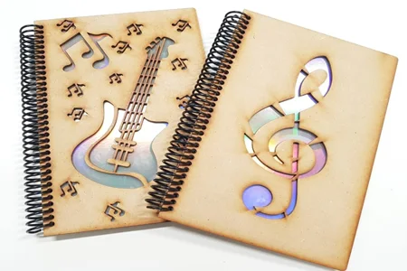 Cuadernos con notas musicales