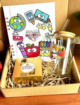 Set de regalo escolar con vaso