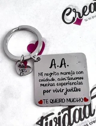 Llavero Cuadrado con iniciales y frase