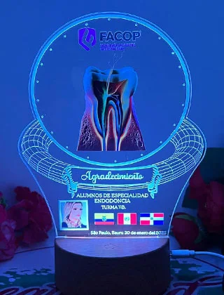 Lámpara LED Odontólogo con retrato · Fotografía 2