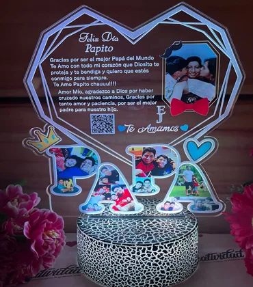 Lámpara LED Corazón geométrico para papá · Fotografía 2